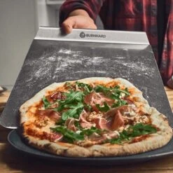 Burnhard Pizzasteen 38 X 30 X 1,5 Cm + Pizzaschep 22 Burnhard Pizzasteen 38 X 30 X 1,5 Cm + Pizzaschep -Keuken Benodigdheden Winkel 1200x1200 699