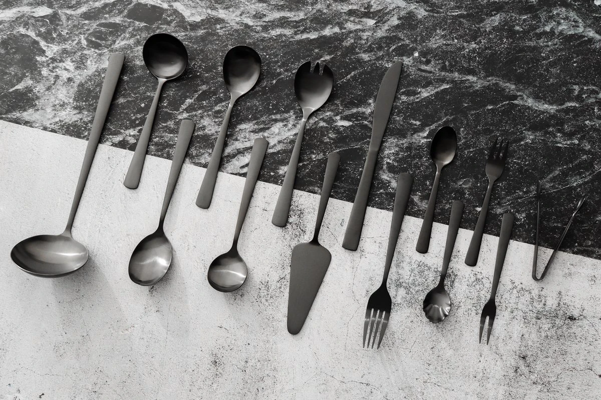 Swiss Pro+ Bestekset In Koffer-72 Delig-12 Persoons-Zwitsers Kwaliteit-Complete Set-100% Roestvrijstaal- Zwart 10 Swiss Pro+ Bestekset In Koffer-72 Delig-12 Persoons-Zwitsers Kwaliteit-Complete Set-100% Roestvrijstaal- Zwart - Afbeelding 10