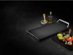 AEG MASTERY COLLECTION Plancha A9HL33 - Grillplaat - Gegoten Aluminium - 22 X 43 Cm -Keuken Benodigdheden Winkel 1200x902 2