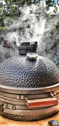 The Bastard Urban Medium - Kamado Barbecue - Kamado BBQ -Keuken Benodigdheden Winkel 567x1200